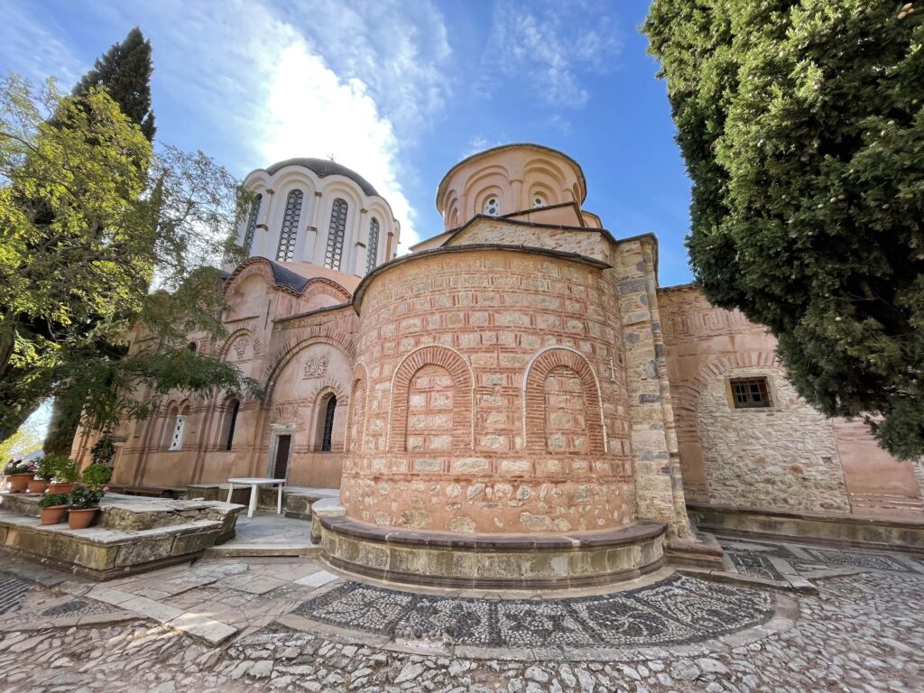 Nea Moni na ostrově Chios, zapsaný na seznamu světového dědictví UNESCO, je rekonstruován